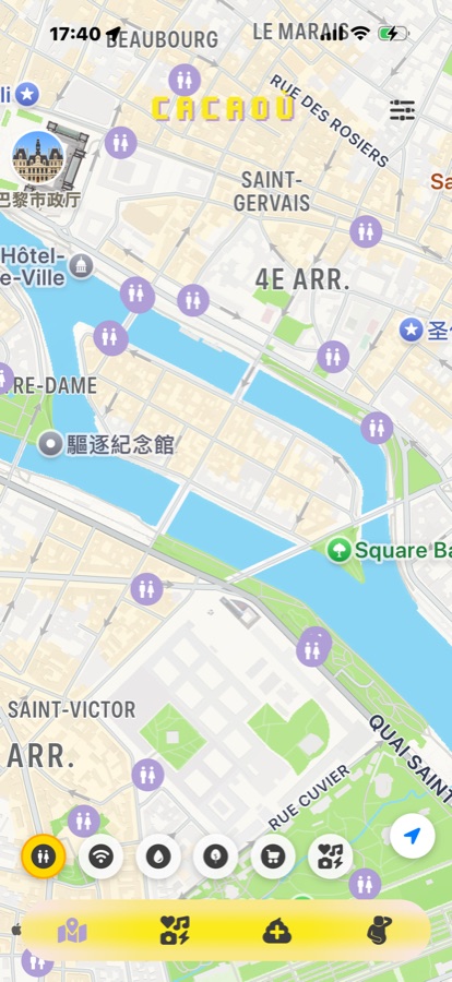 cacaou app screenshot showing public toilet markers on a Paris map near the Seine